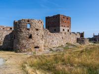 Blick von der Burgmauer zur inneren Hammerhus Burg mit Donjon